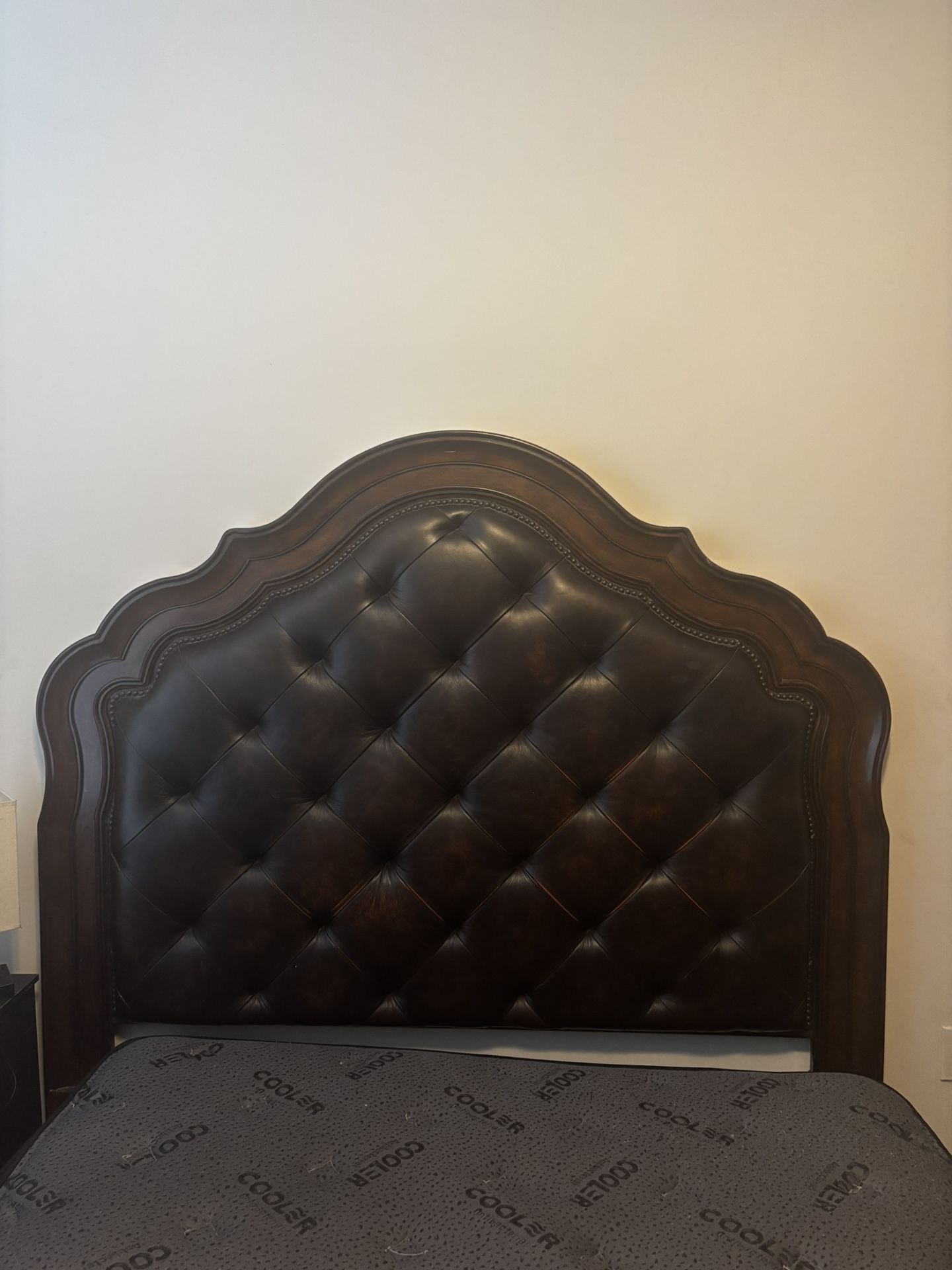 Brown Bedroom Set With Nightstand