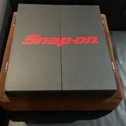 Snap On Dartboard 