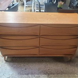 Mid Century Modern Style 6-Drawer Dresser (New)