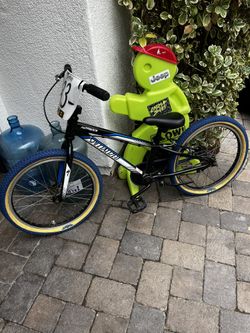 SPECIALIZED KIDS BIKE: 16inch HOTROCK