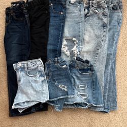 LOT OF GIRLS CLOTHES ONLY $10!