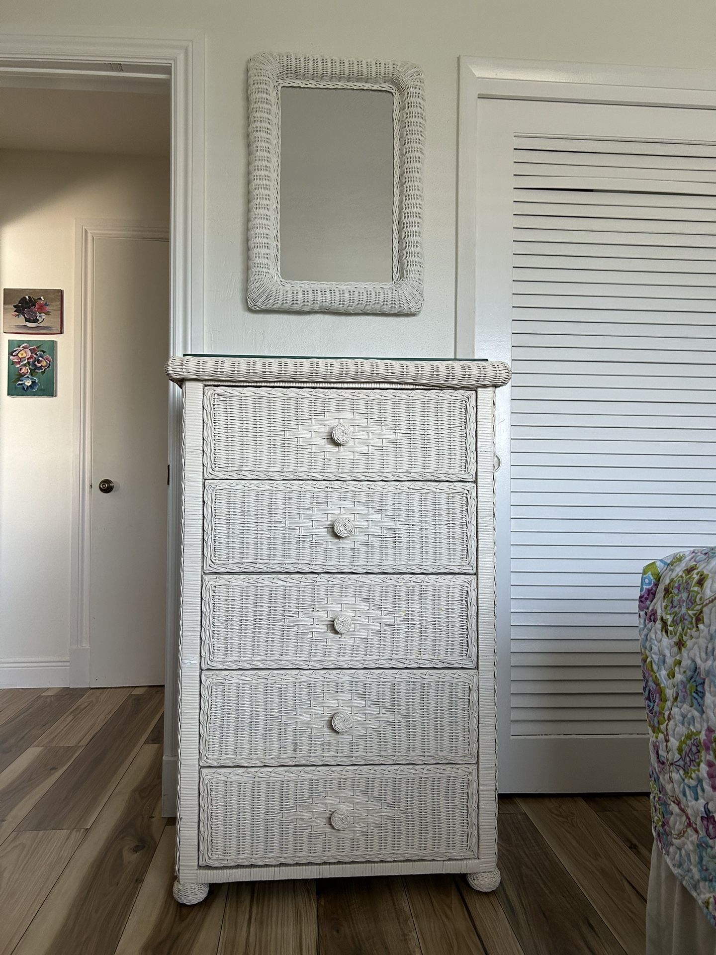 Set Of Dresser And Mirror- White Wicker