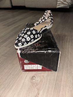 Julique-1 Women’s Flats