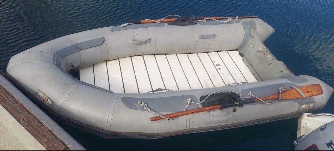 Avon Inflatable Boat And Trailer for Sale in Lakewood, CA - OfferUp