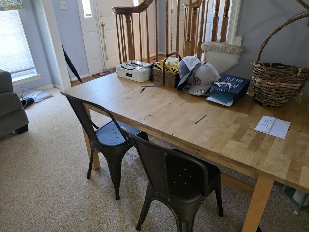 Kitchen Table With Bench/Chairs