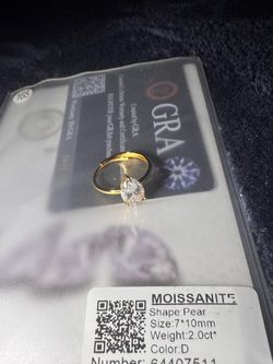 Pear Shaped Diamond Ring