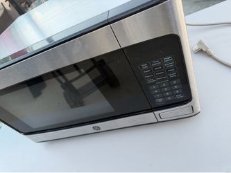 GE Stainless Steel Countertop Microwave (Model JES1145SH1SS)