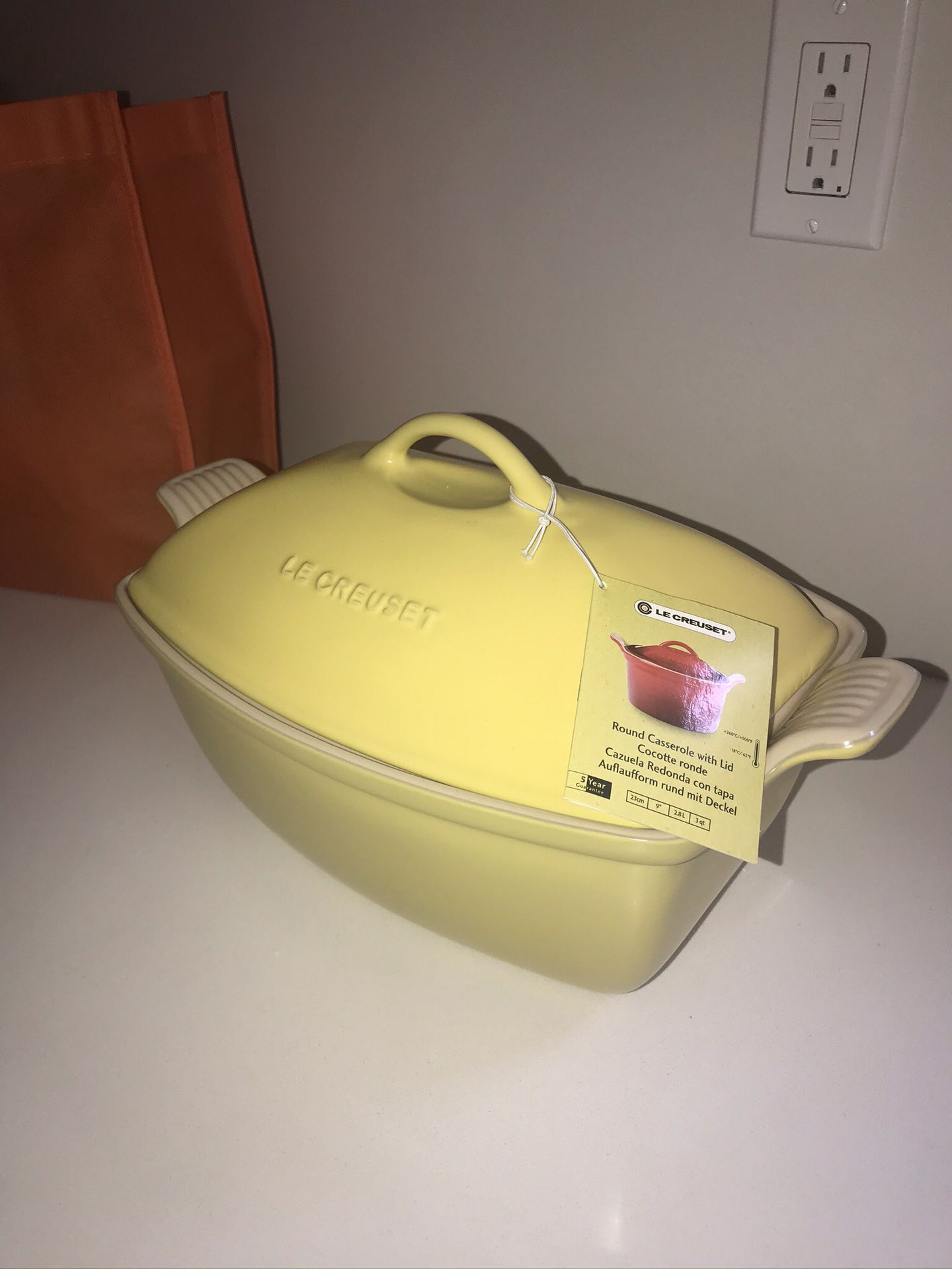 New Le Creuset rectangle deep covered baker casserole Yellow