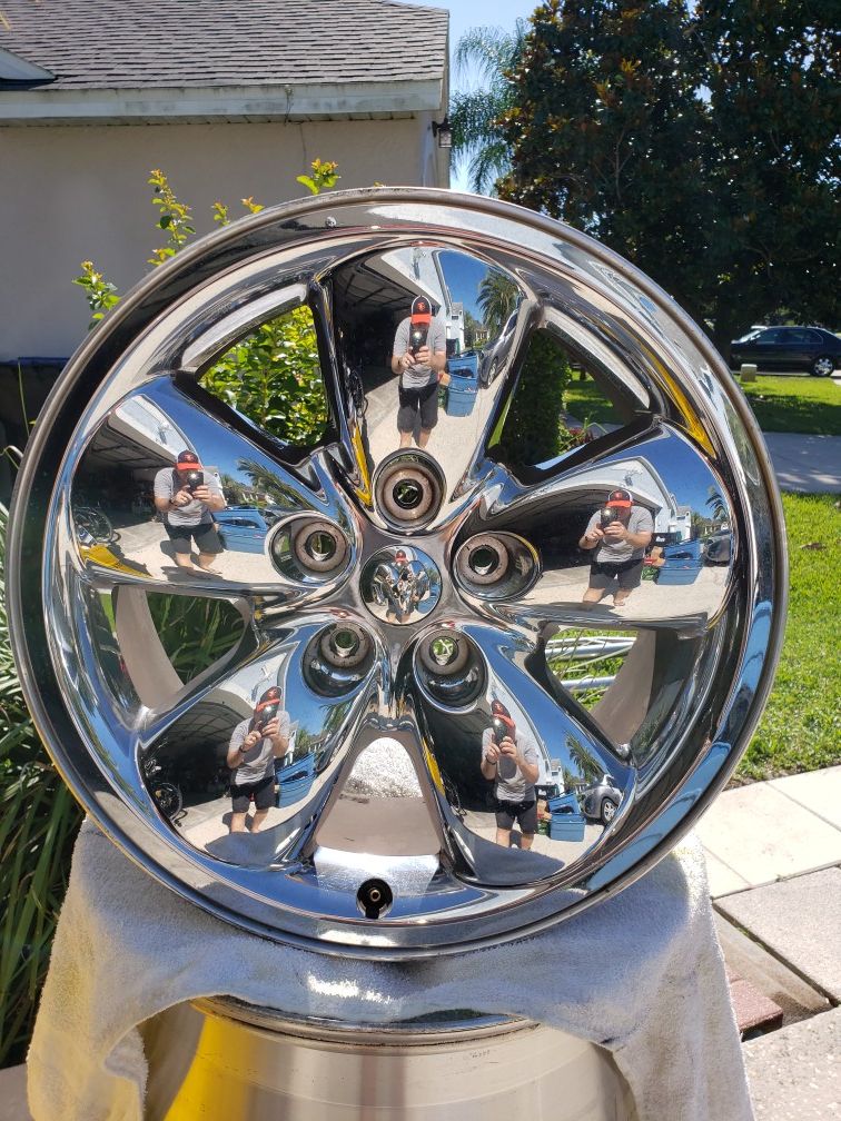 20 "Chrome rims