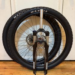 TREK BONTRAGER AFFINITY TLR WHEELSET BIKE AND ROCK SHOX FORK (29er)…