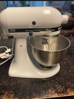 KITCHEN AID STAND MIXER