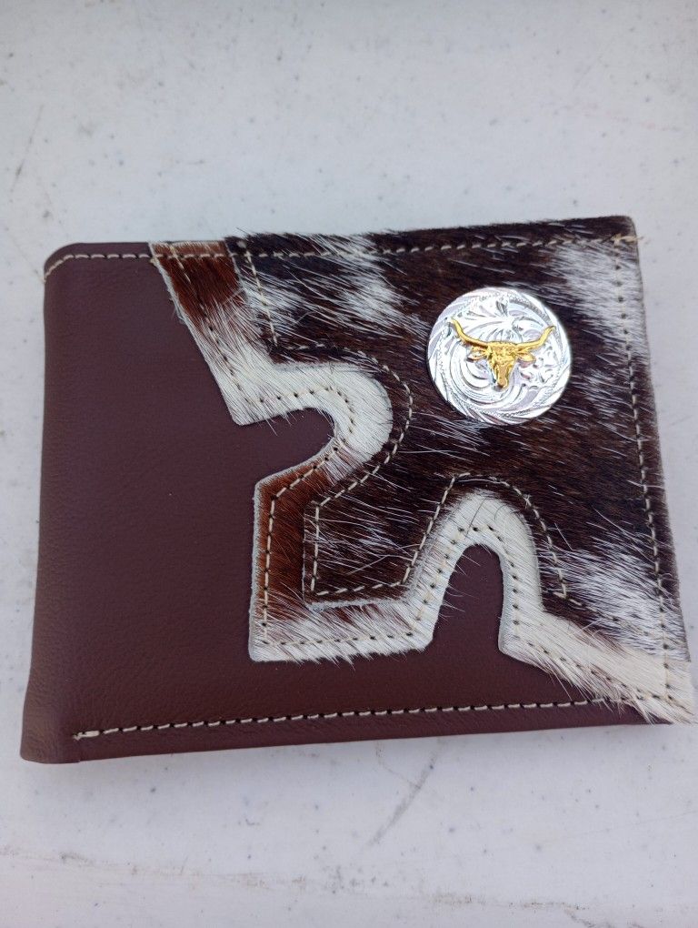 Wallet, Leader