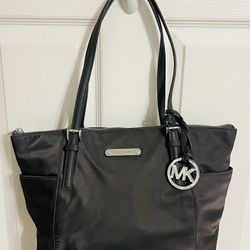 Micheal Kors Grey/Black Shoulder Bag 