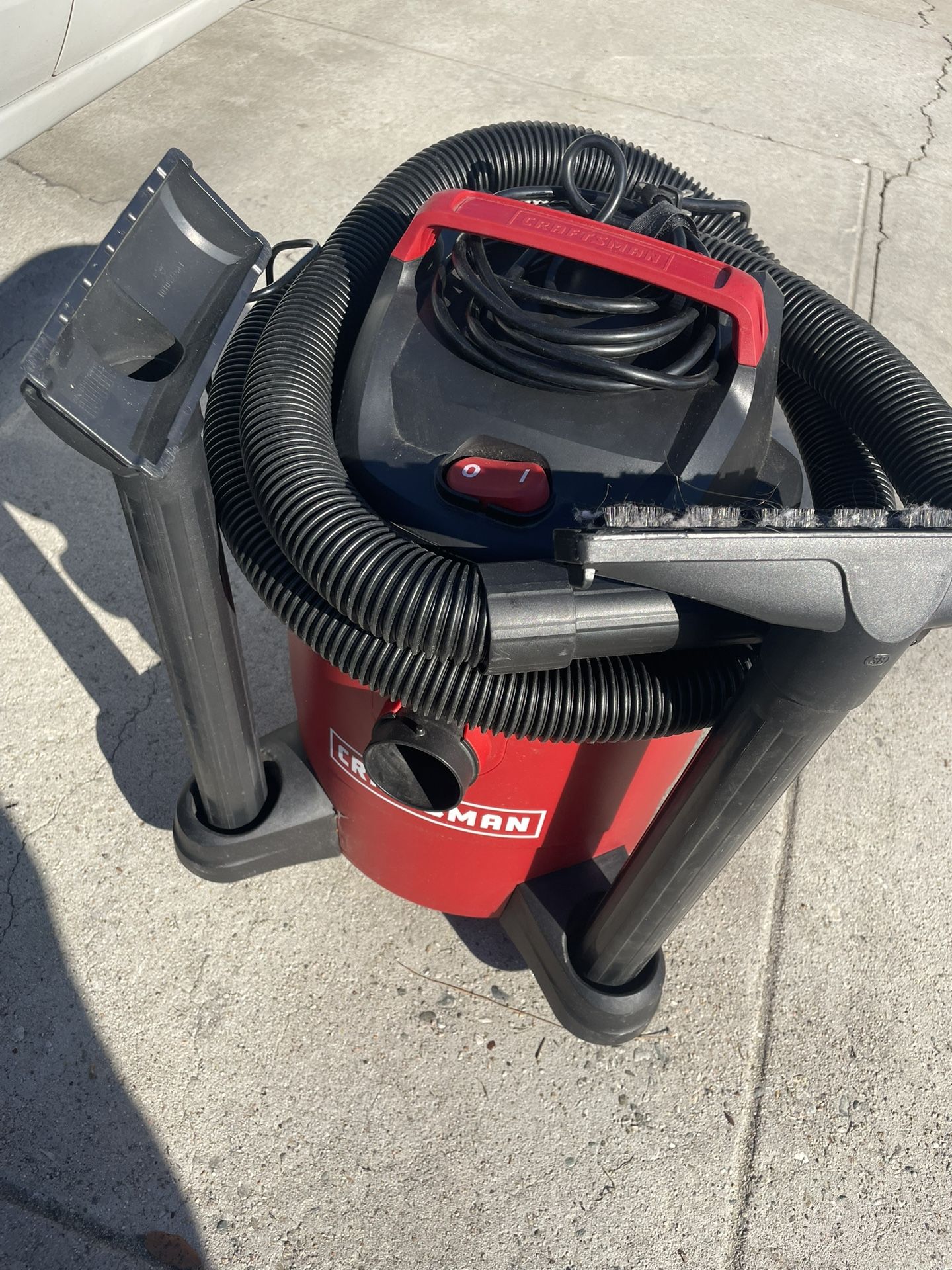 Craftsman 6 Gallon Dry-Wet Shop Vac