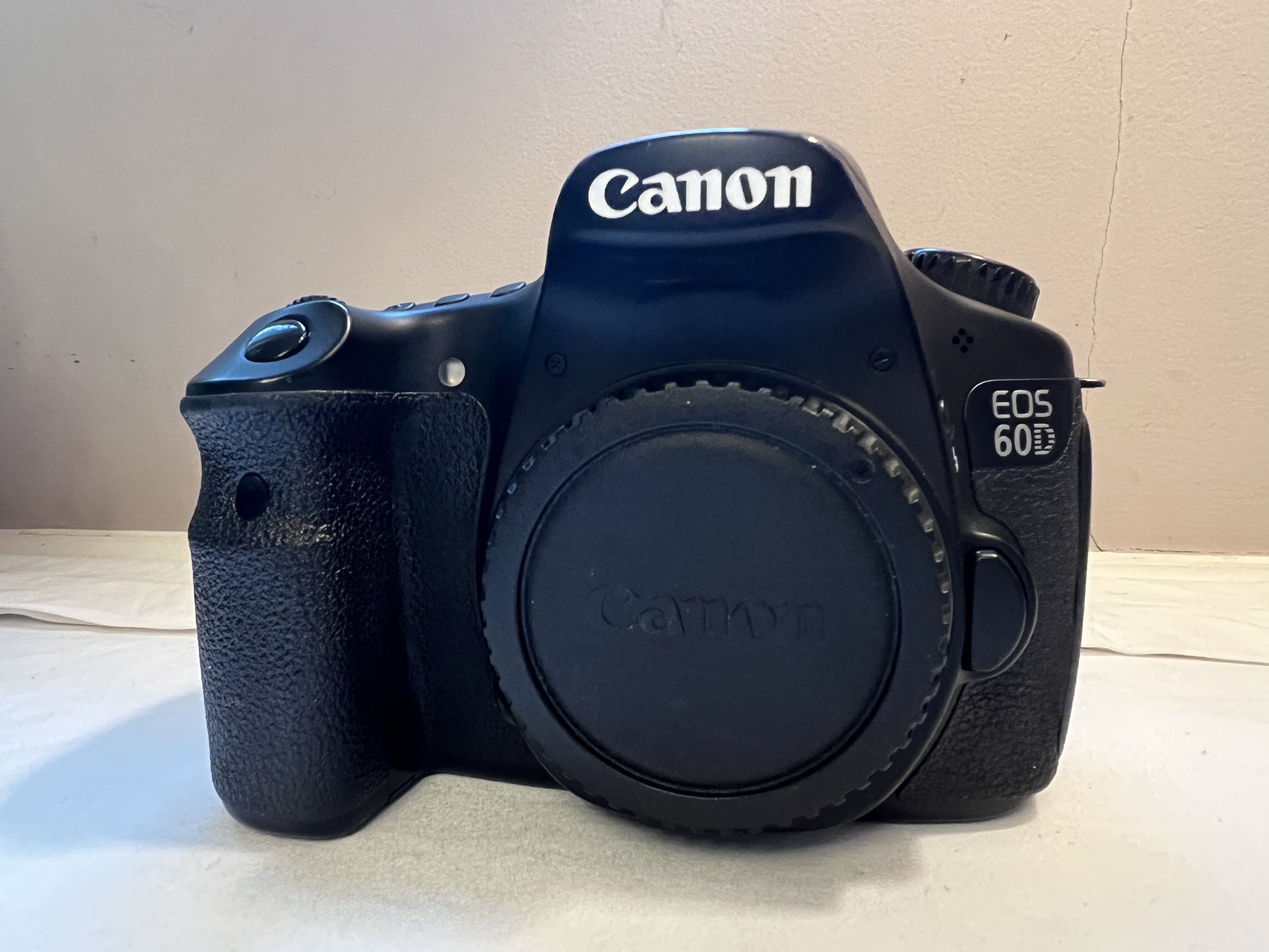 Camera - Canon EOS 60D - Body Only (Lens Not Included)