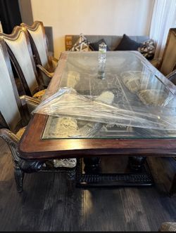 Made In Italy Victorian Style Table
