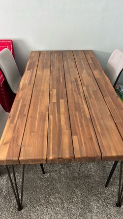 Kitchen table/patio table