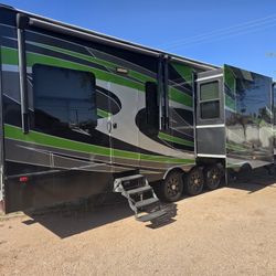 2014 Dutchman Voltage