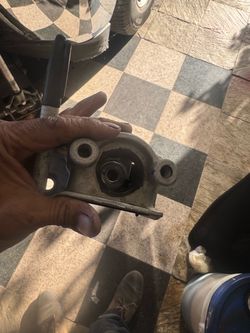 Transmission mount