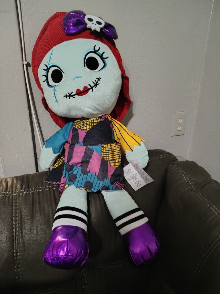 Large Sally Plushie
