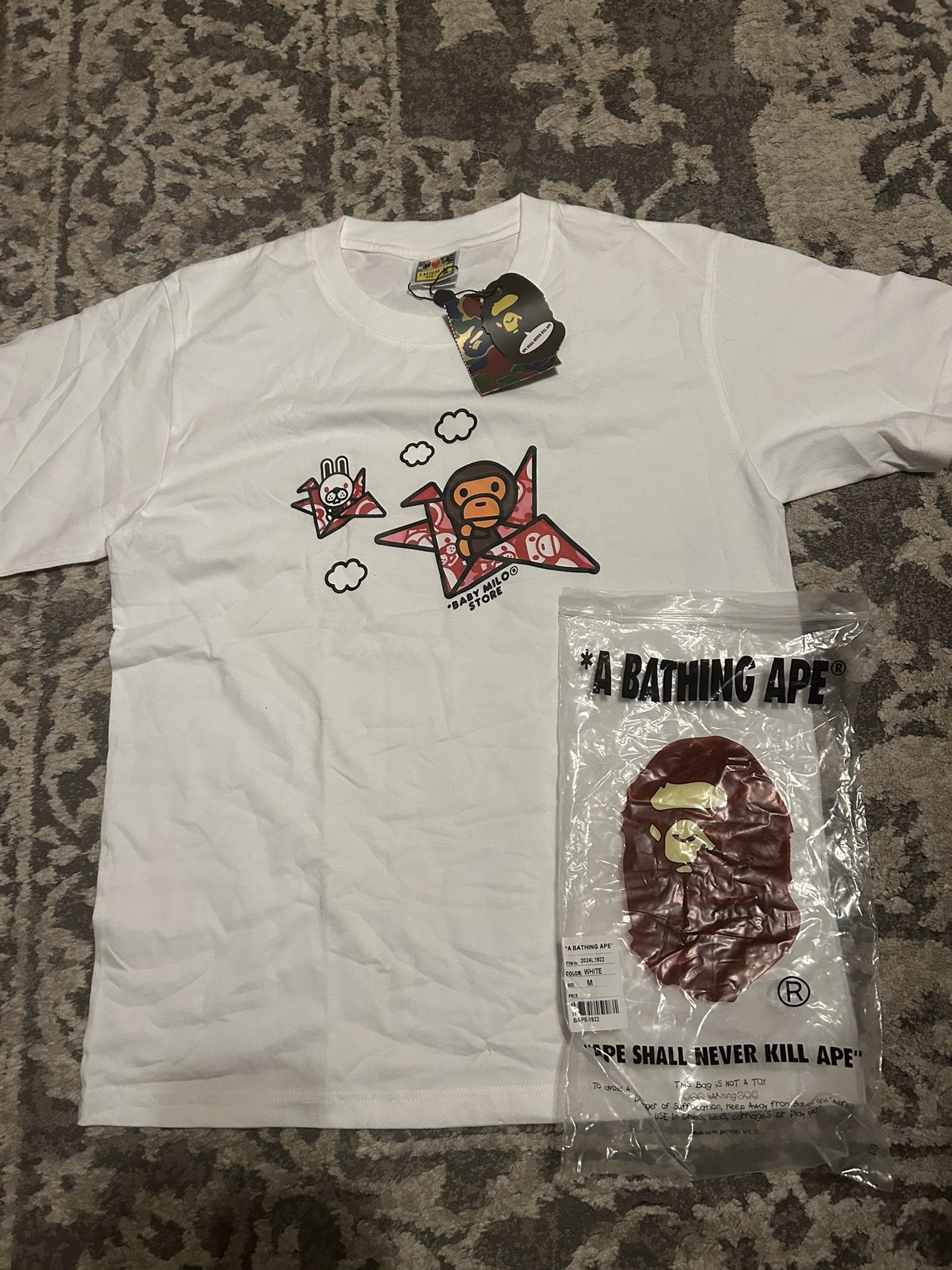 A Bathing Ape White T-shirt Size Medium
