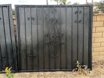 Metal gates