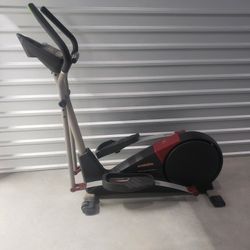 Reflex Step Elliptical  700