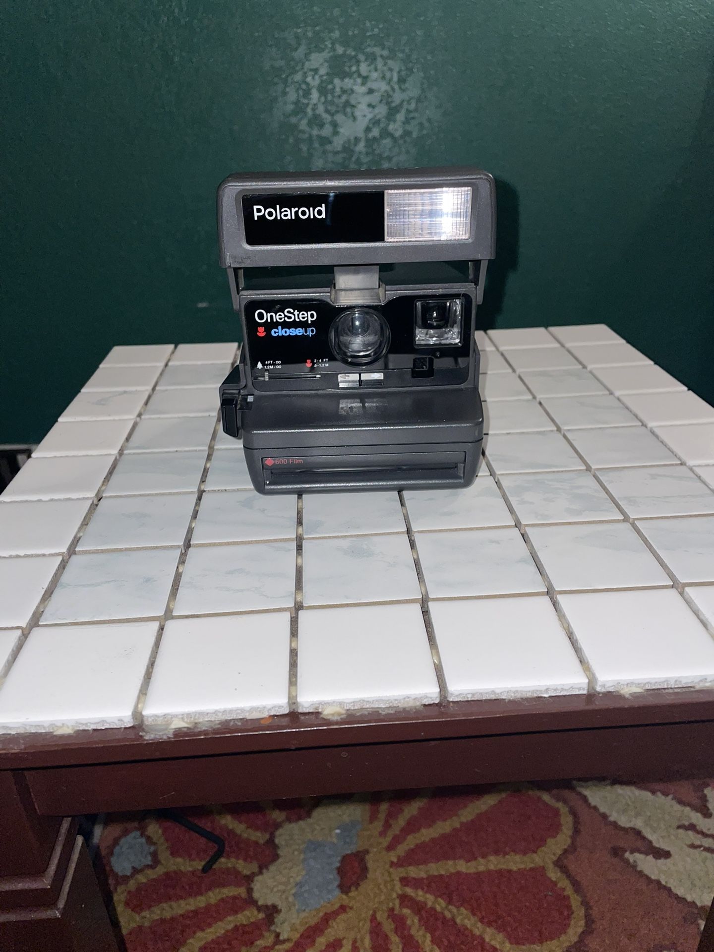 Polaroid One Step 600 Instant Film Camera