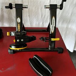 Minoura Bike Trainer RDA Interim Cycling Trainer 