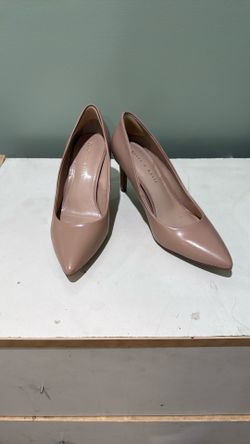 Nude Pumps