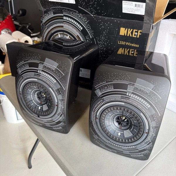 KEF LS50 Wireless II Wireless Speakers - Nocturne edition