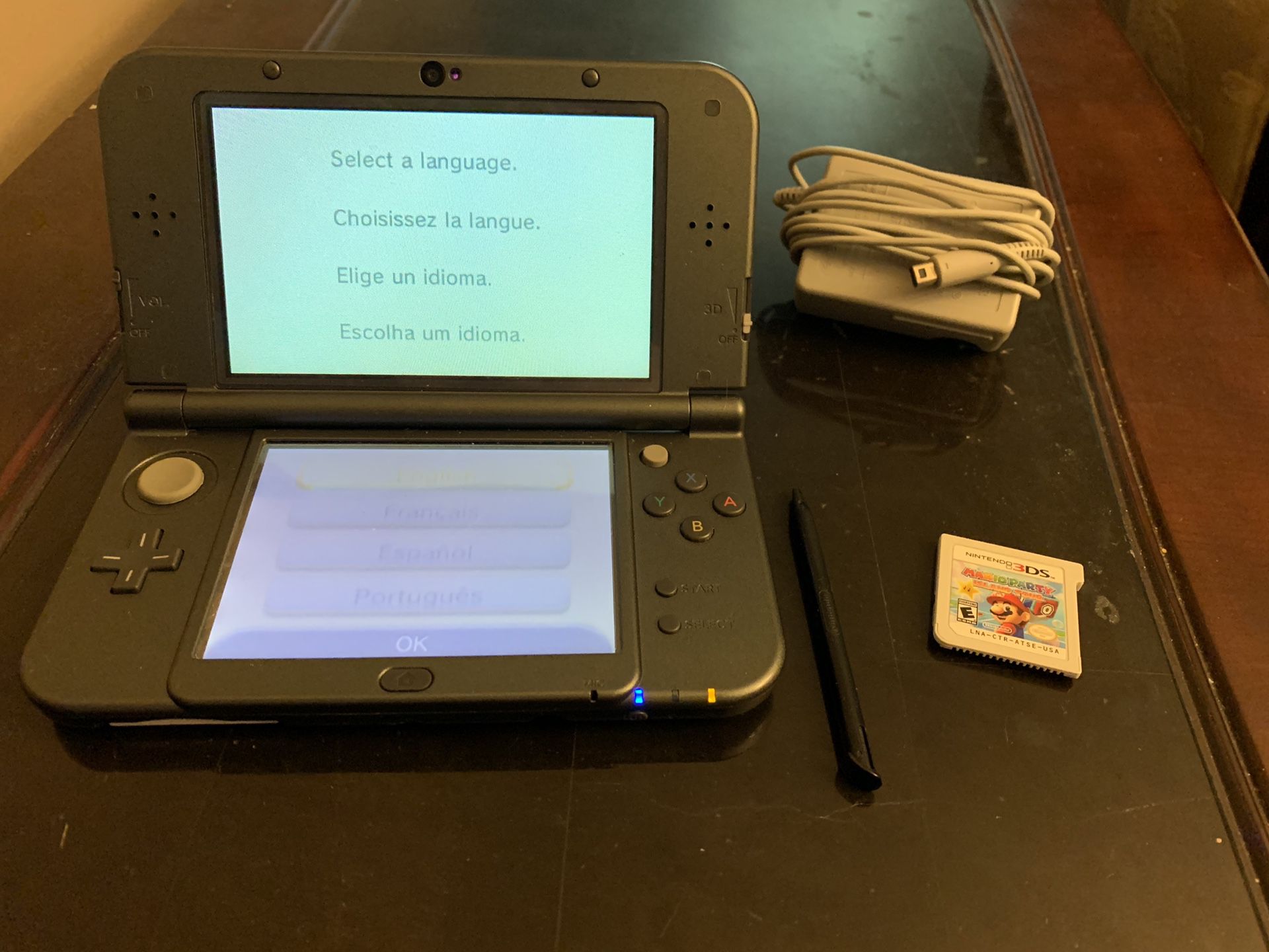 Used “New” Nintendo 3DS with Pokémon Moon and Mario Party Island Tour