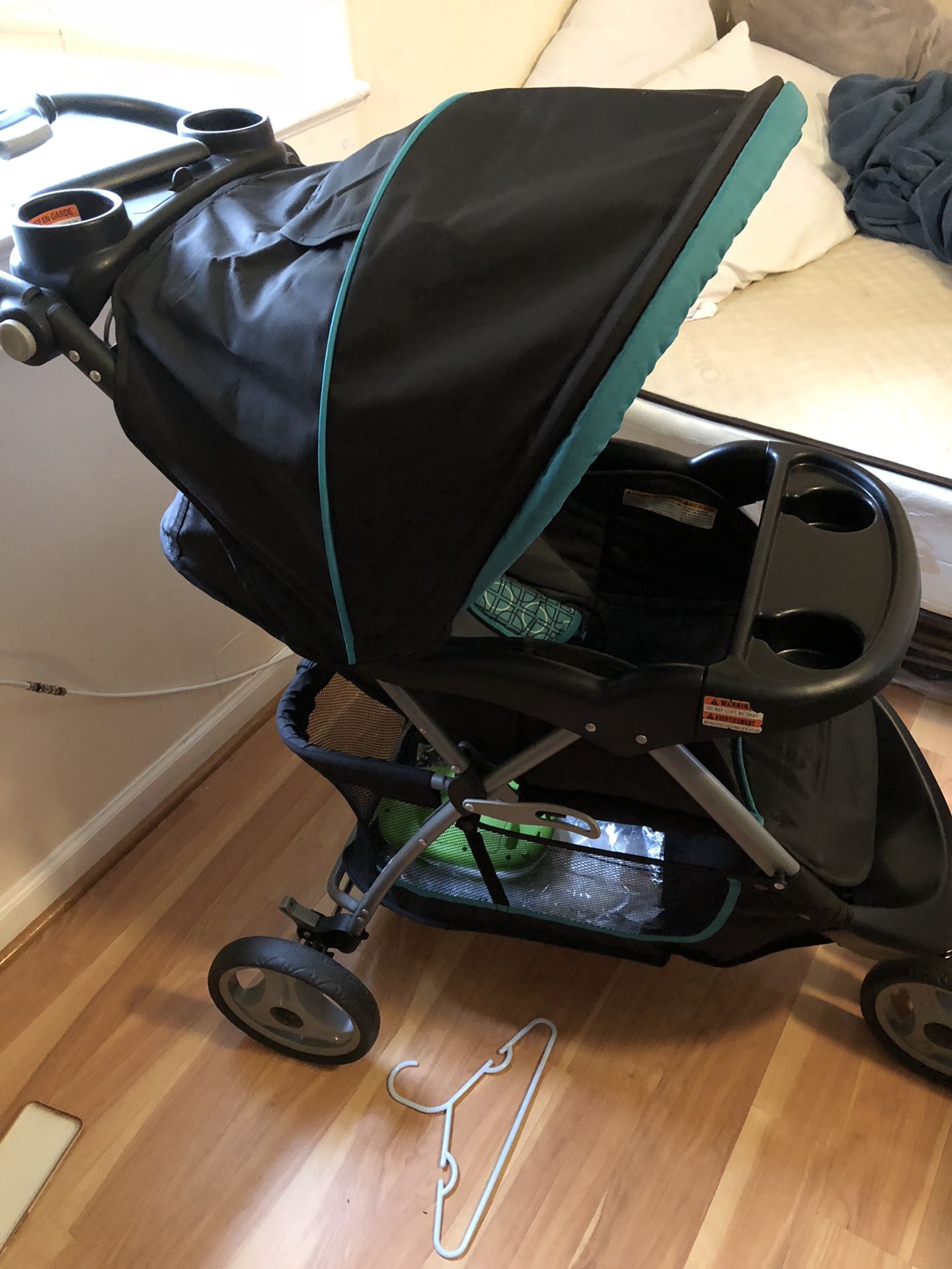 Baby trend stroller and car seat