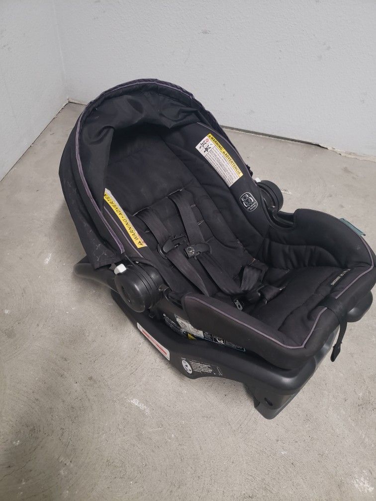 Graco SnugRide SnugLock Infant Car Seat-Black