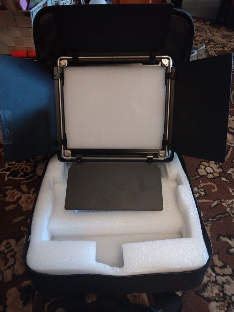 Newer LED Model:NL660