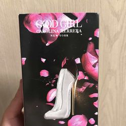 Carolina Herrera GOOD GIRL PERFUME