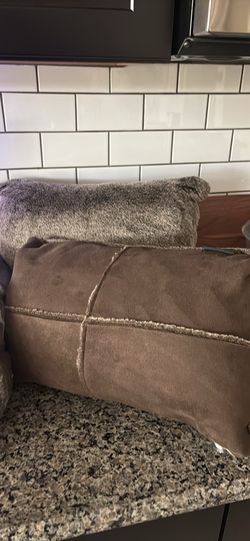 Brown suede, queen, size comforter, pillow shams with two decorative pillows