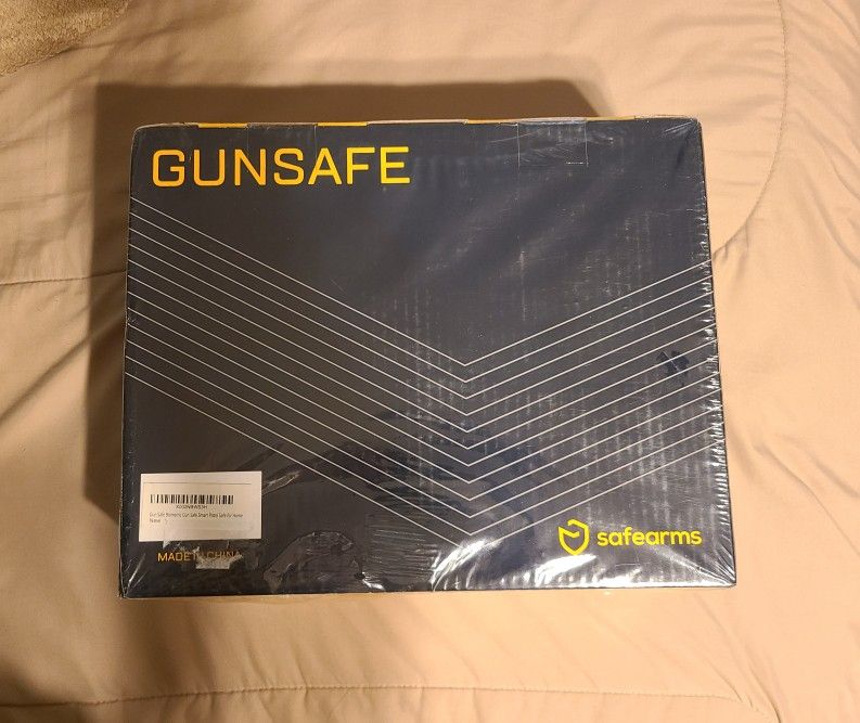 Safearms Gun Safe with Fingerprint and Key/Number Lock