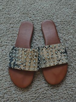 Women's shoes