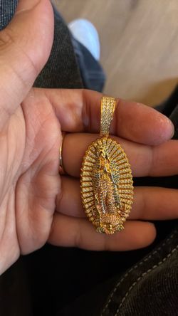 18gold vermeil - 925 silver mossianite Virgin Mary