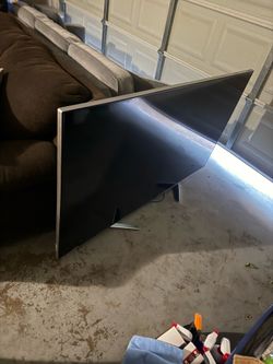 Tv and couch for sale