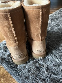 Ugg Boots Size 8 Chestnut 
