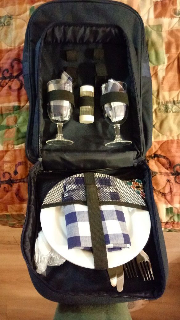 Picnic For Two Backpack! Travel Chair Line Company! Brand New w/All Accessories!