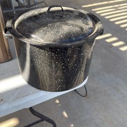 Medium Black Stock Pot