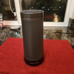harmon kardon invoke in graphite / black color bluetooth speaker