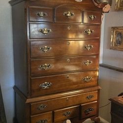 Kling By Ethan Allen Queen Anne Style Mahogany High Boy Dresser 