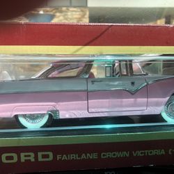 1:18 Toy Cars 1957 Ranchero And 1955 Ford Fairlane 