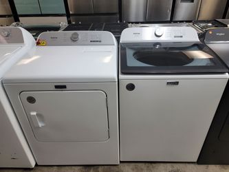 Maytag Large Capacity 5.2cu Ft with Agitator and WHIRLPOOL Gas Dryer Set