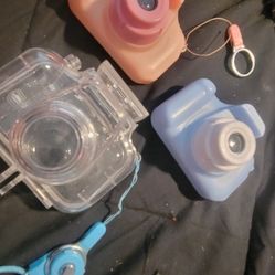 2 Mini Waterproof Cameras