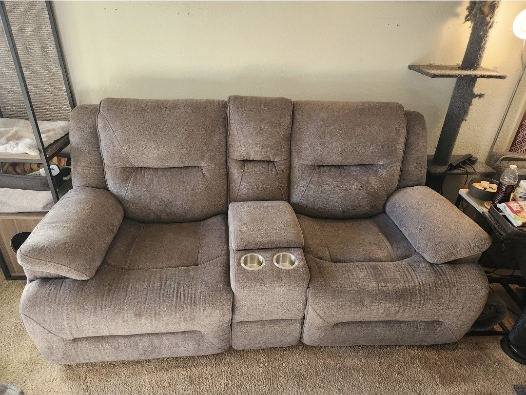 Living Spaces Jillian Power Reclining Motion Loveseat w/Console